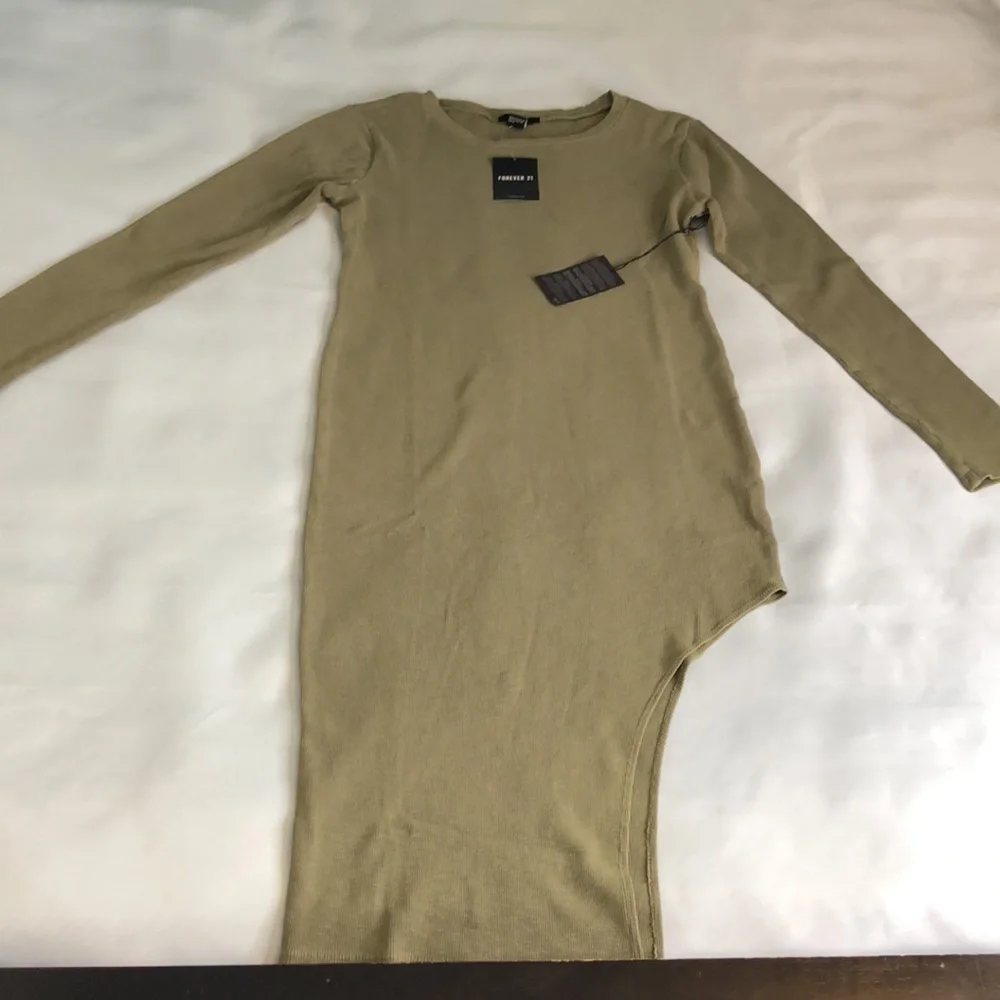 Forever 21 Knit  Olive  Asymmetrical Round Neckline Long Sleeve Tunic Dress Sz L
